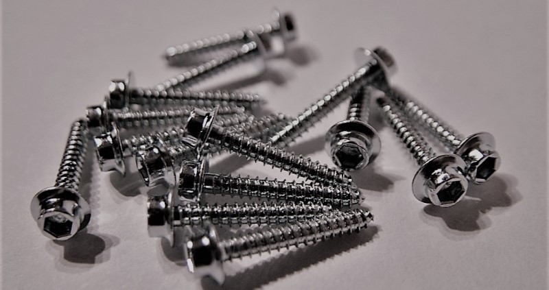 Socket driver servo screws